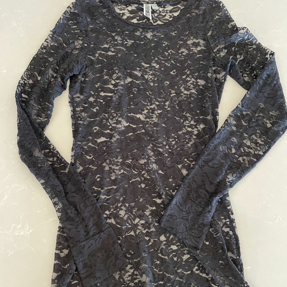 BKE BLACK FLORAL DESIGN SIZE SMALL